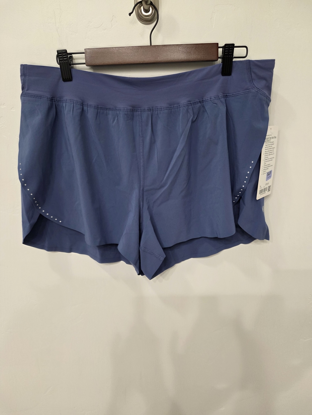 Lululemon Women's Fast And Free HR Split Short 3" Size XL